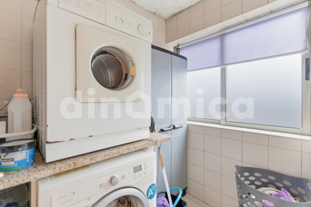 Apartamento T3 para Venda em Seide Foto 14