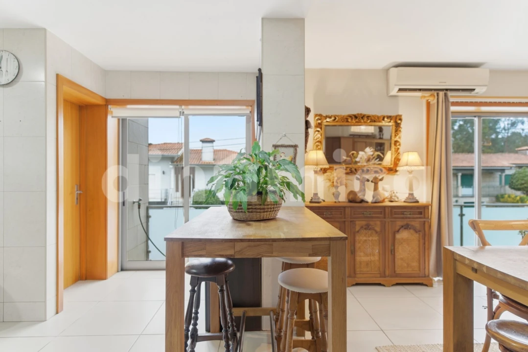 Apartamento T3 para Venda em Seide Foto 7