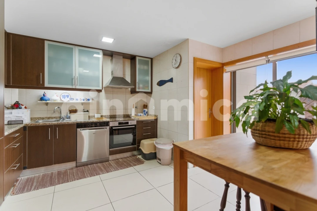 Apartamento T3 para Venda em Seide Foto 5