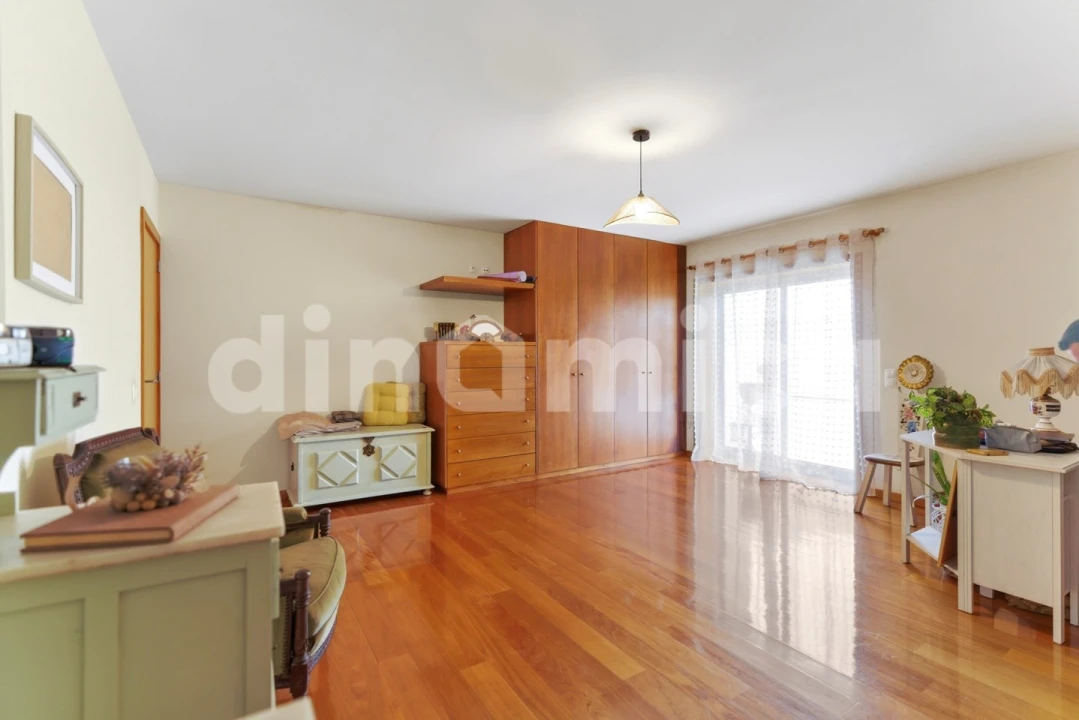 Apartamento T3 para Venda em Seide Foto 26