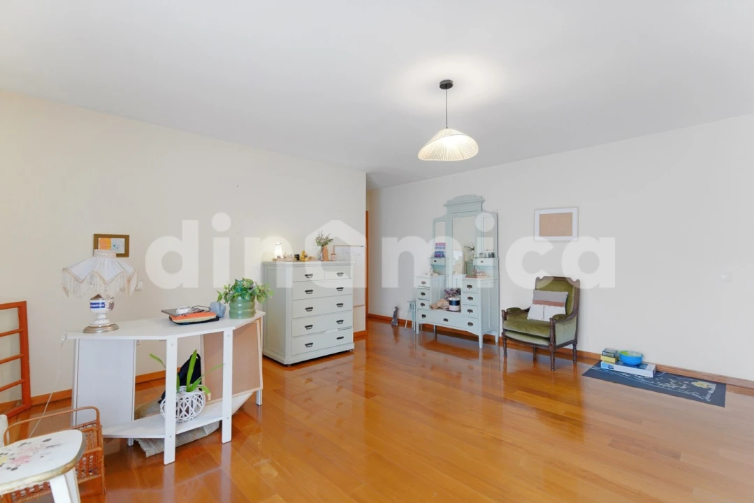Apartamento T3 para Venda em Seide Foto 24