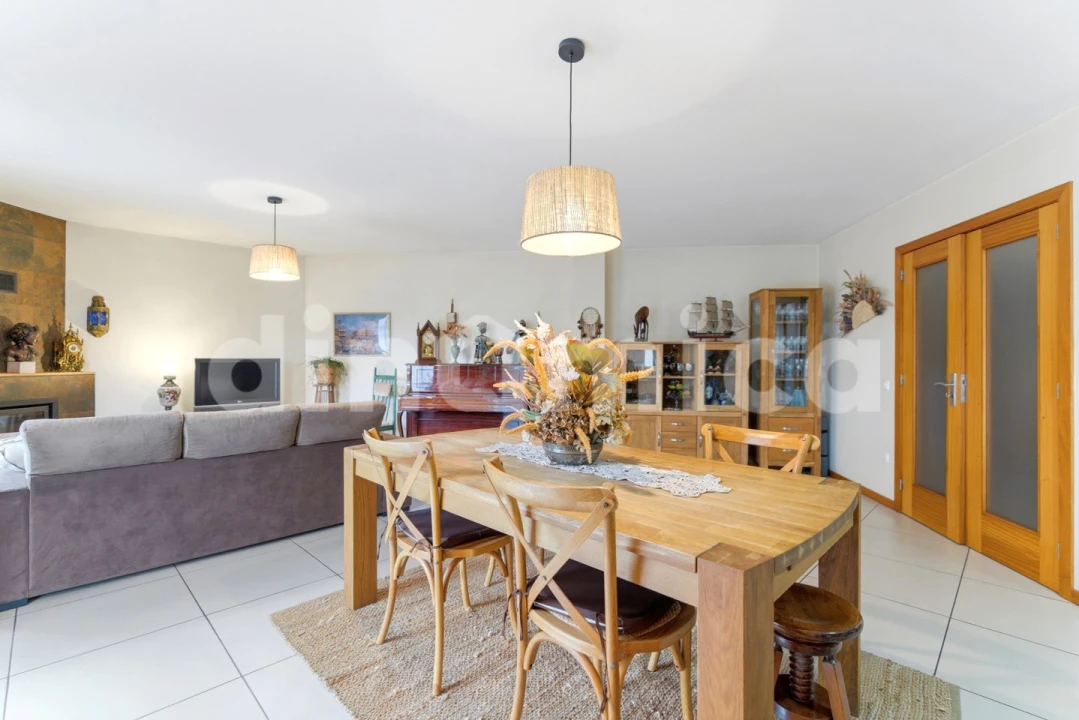 Apartamento T3 para Venda em Seide Foto 11