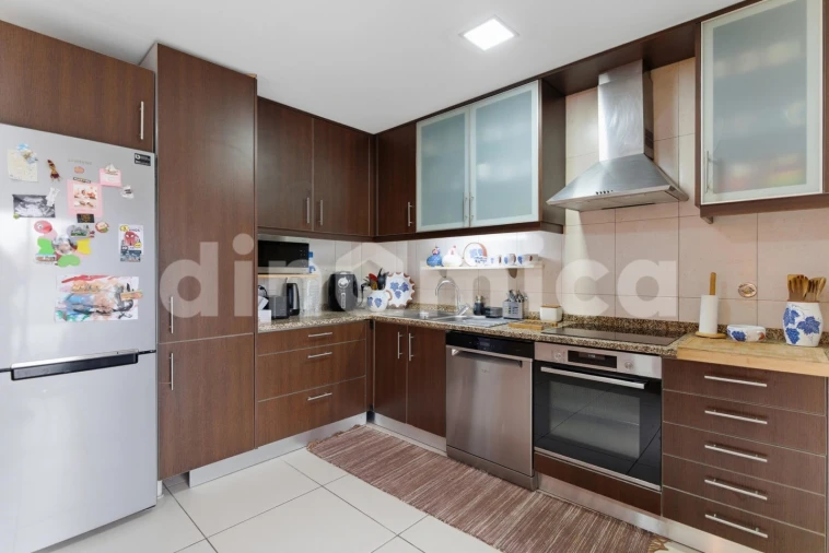 Apartamento T3 para Venda em Seide Foto 4