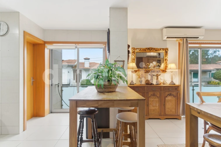 Apartamento T3 para Venda em Seide Foto 7