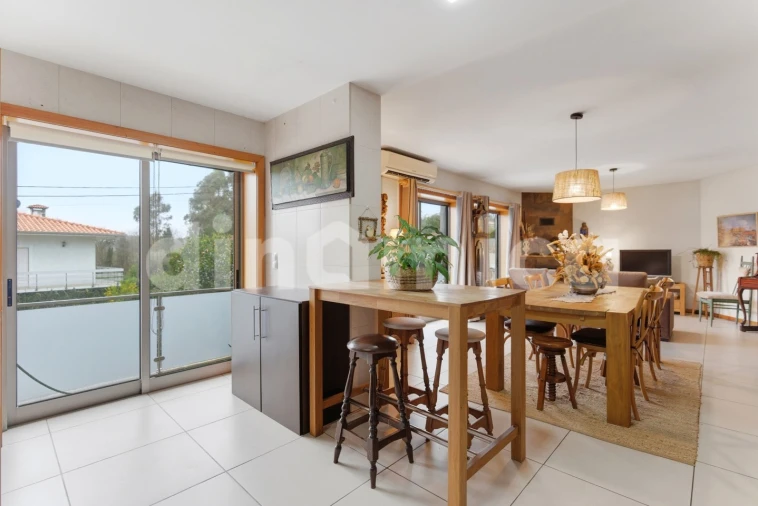 Apartamento T3 para Venda em Seide Foto 8