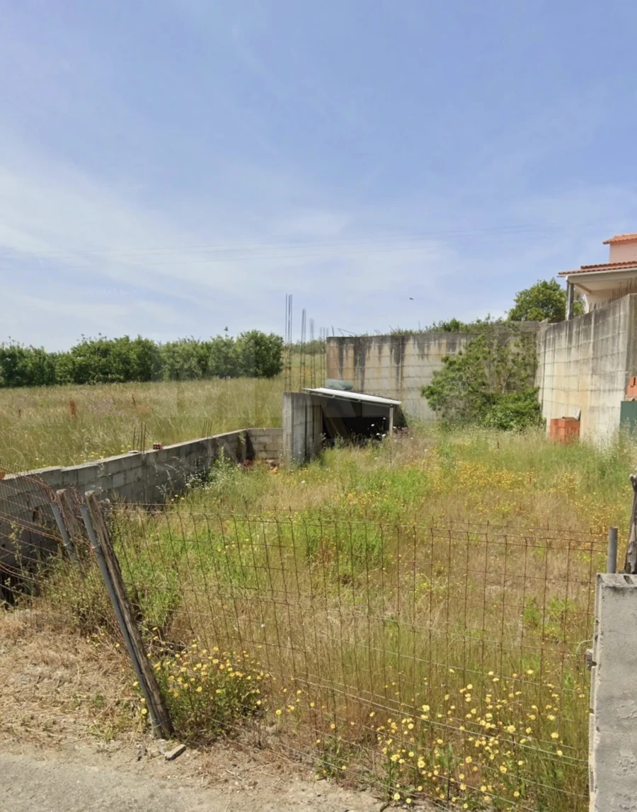 Terreno para Venda em Cela Foto 1