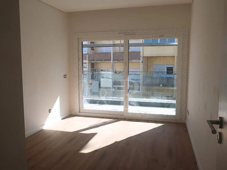 Apartamento T4 para Venda em Almada, Cova da Piedade, Pragal e Cacilhas Foto 8