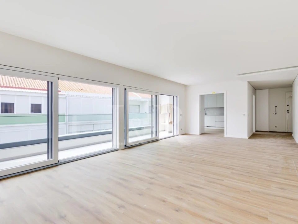 Apartamento T4 para Venda em Almada, Cova da Piedade, Pragal e Cacilhas Foto 2