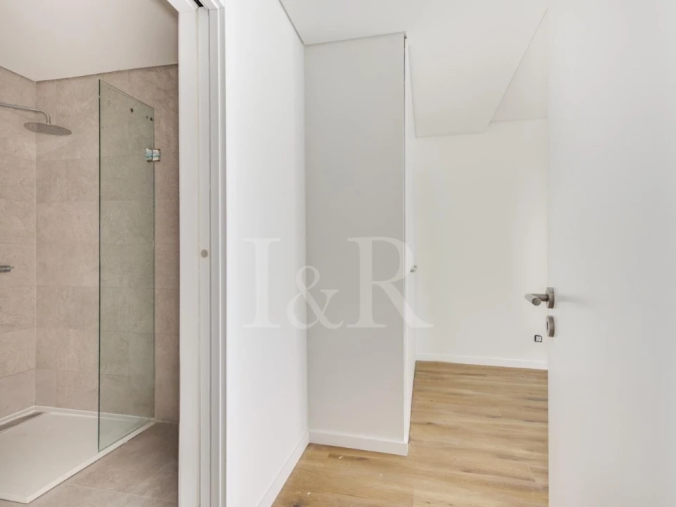 Apartamento T4 para Venda em Almada, Cova da Piedade, Pragal e Cacilhas Foto 16