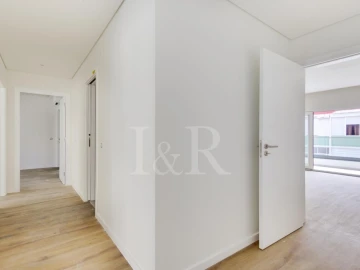 Apartamento T4 para Venda em Almada, Cova da Piedade, Pragal e Cacilhas