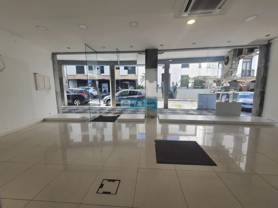 Loja para Venda em Funchal (Se) Foto 1