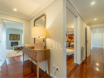 Apartamento T3 para Venda em Aldoar, Foz do Douro e Nevogilde