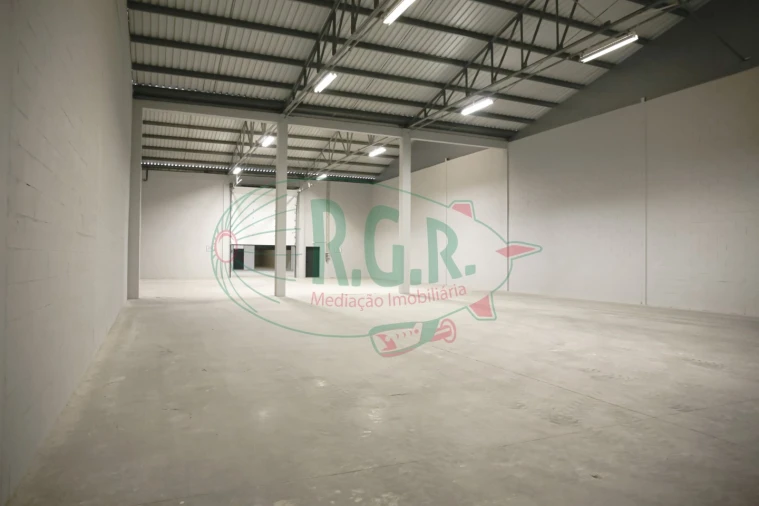 Armazém para Arrendamento em Fânzeres e São Pedro da Cova Foto 20