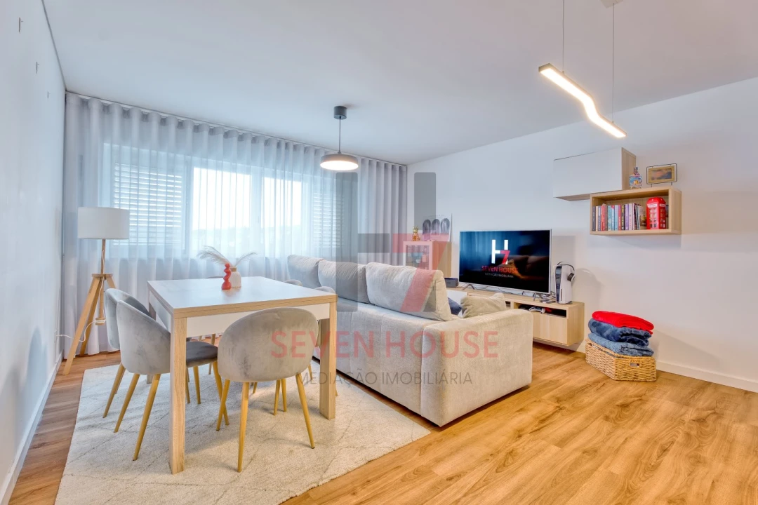 Apartamento T2 para Venda em Camarate, Unhos e Apelação Foto 2