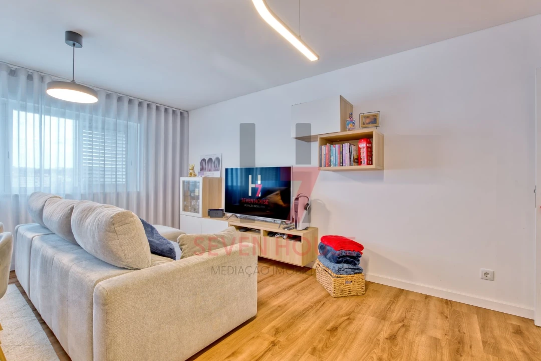 Apartamento T2 para Venda em Camarate, Unhos e Apelação Foto 3