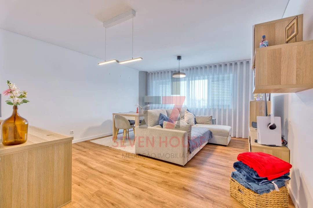 Apartamento T2 para Venda em Camarate, Unhos e Apelação Foto 5