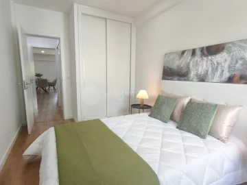 Apartamento T3 para Venda em Benfica