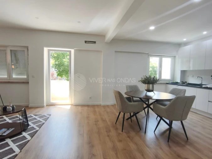 Apartamento T3 para Venda em Benfica Foto 2