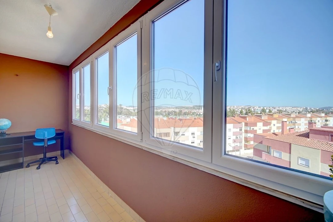 Apartamento T3 para Arrendamento em Venteira Foto 17