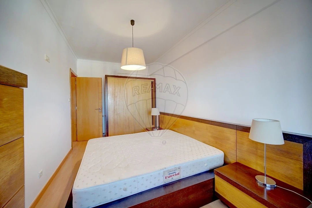 Apartamento T3 para Arrendamento em Venteira Foto 9