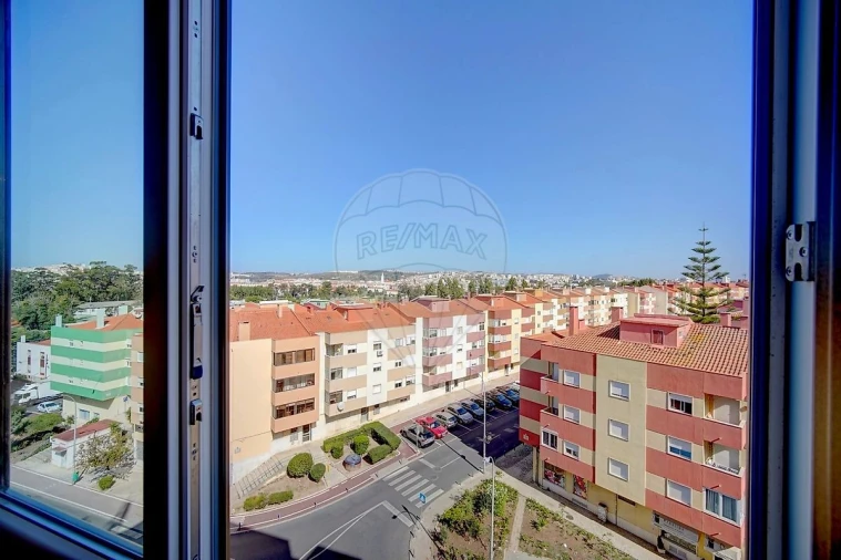 Apartamento T3 para Arrendamento em Venteira Foto 25