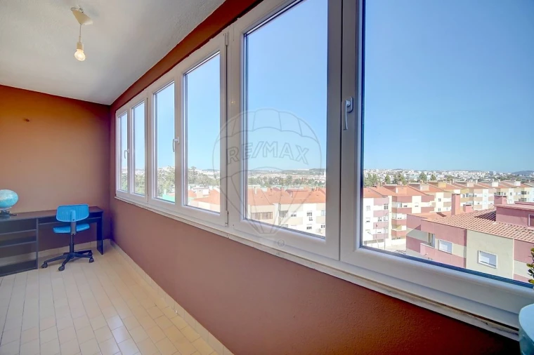 Apartamento T3 para Arrendamento em Venteira Foto 17