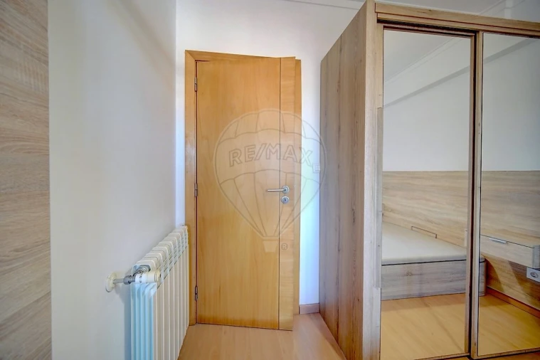 Apartamento T3 para Arrendamento em Venteira Foto 18