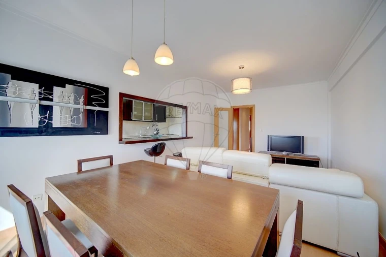 Apartamento T3 para Arrendamento em Venteira Foto 26