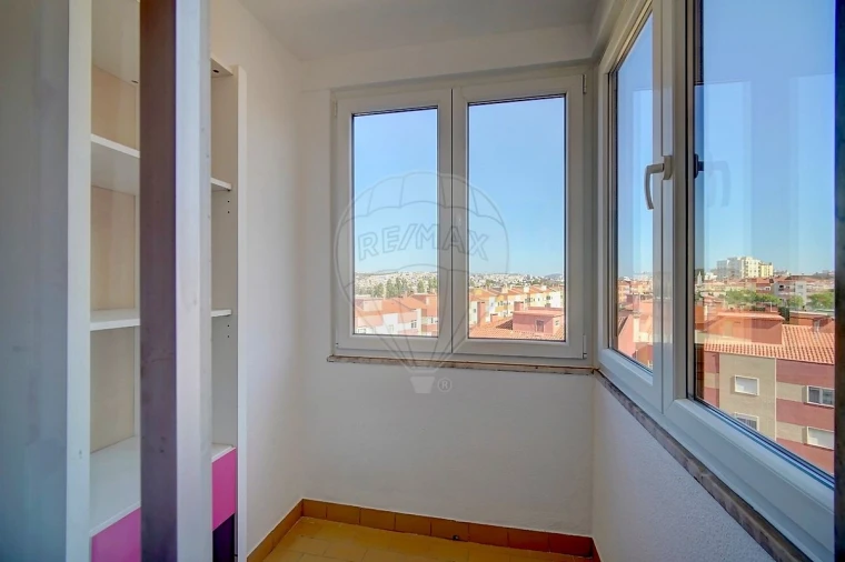 Apartamento T3 para Arrendamento em Venteira Foto 15