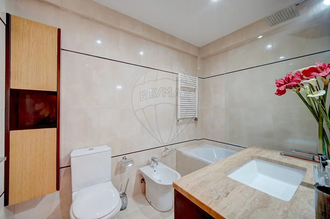 Apartamento T3 para Arrendamento em Venteira Foto 16