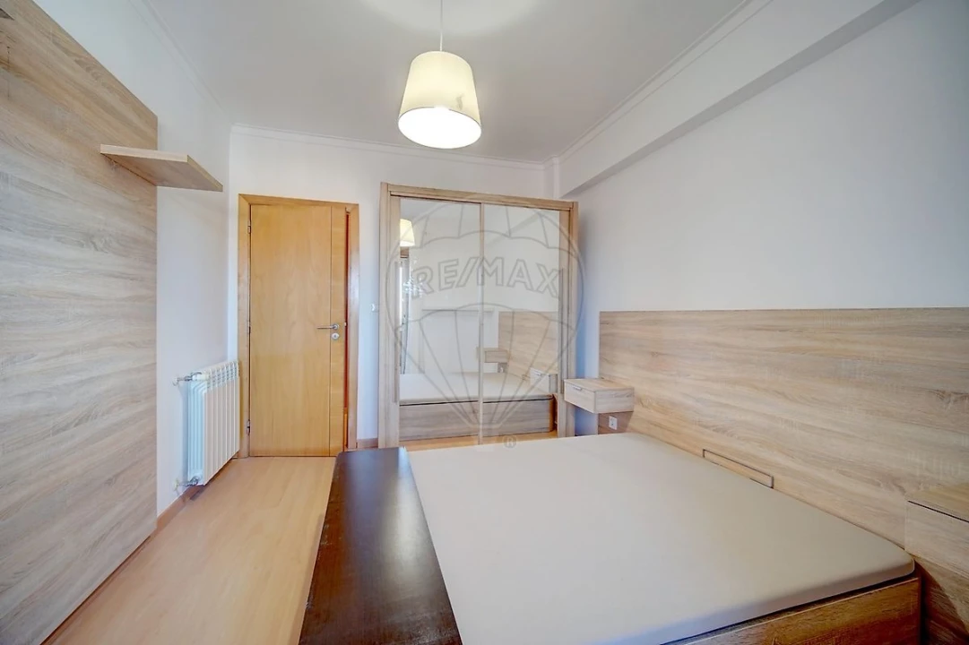 Apartamento T3 para Arrendamento em Venteira Foto 19