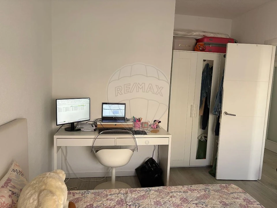 Apartamento T2 para Venda em Camarate, Unhos e Apelação Foto 1