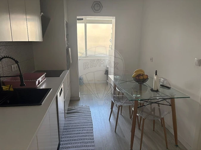 Apartamento T2 para Venda em Camarate, Unhos e Apelação Foto 6