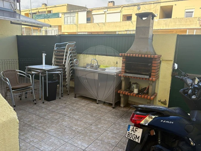 Apartamento T2 para Venda em Camarate, Unhos e Apelação Foto 3