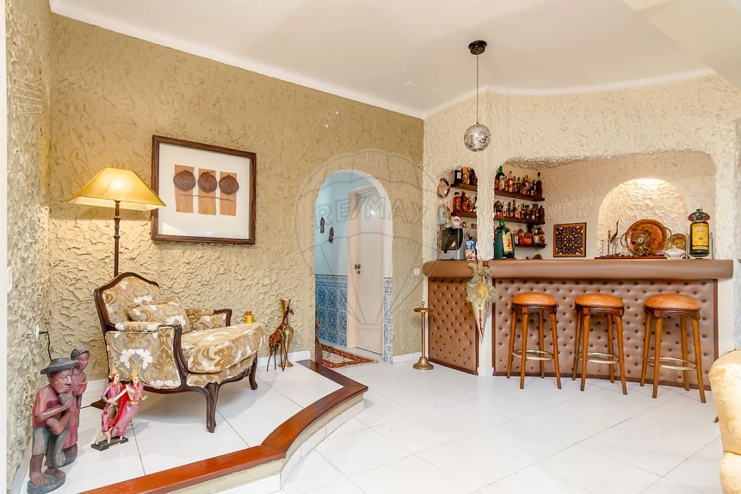 Moradia T4 para Venda em Amora Foto 12