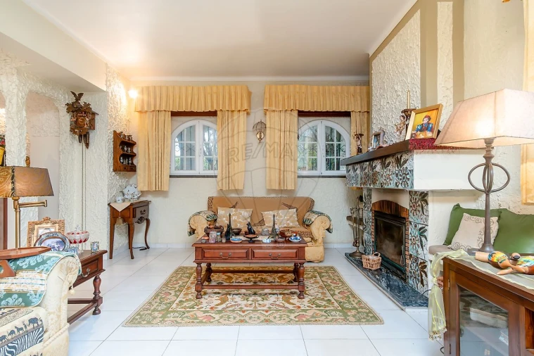 Moradia T4 para Venda em Amora Foto 15