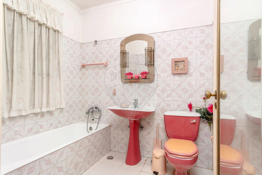 Moradia T4 para Venda em Amora Foto 26