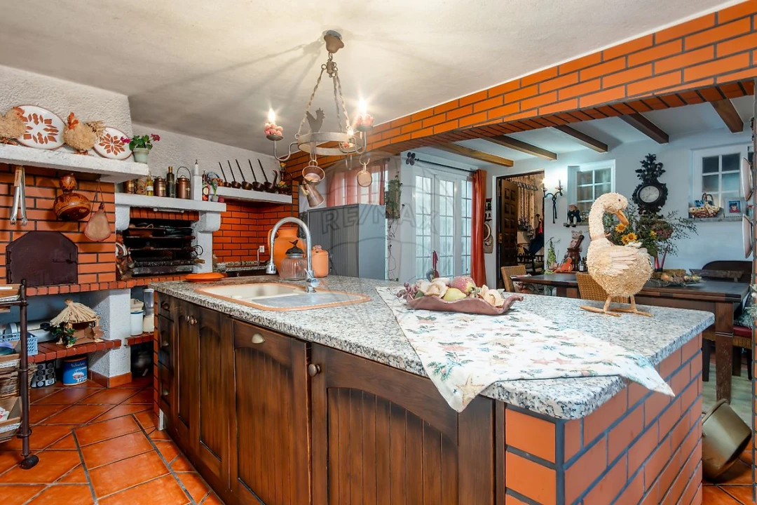 Moradia T4 para Venda em Amora Foto 3