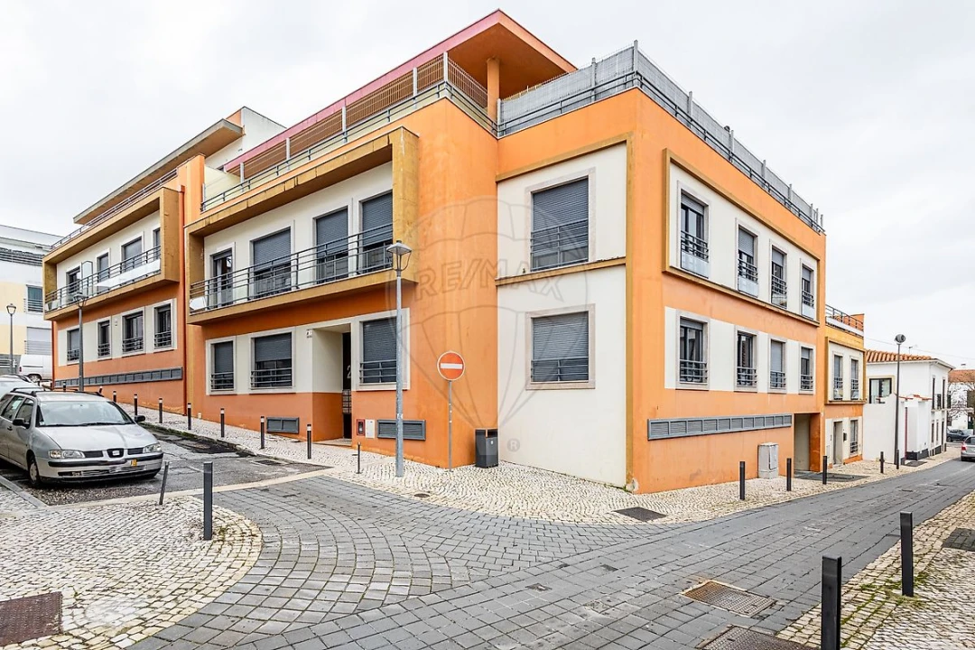 Apartamento T2 para Venda em Cartaxo e Vale da Pinta Foto 2