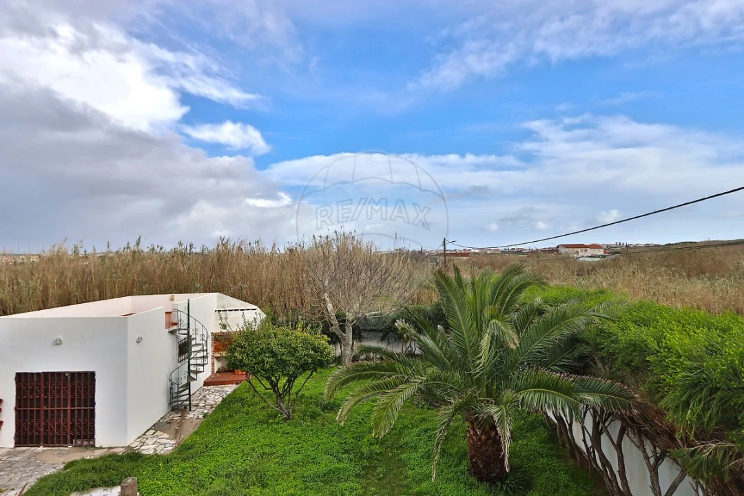 Moradia T4 para Venda em Silveira Foto 13