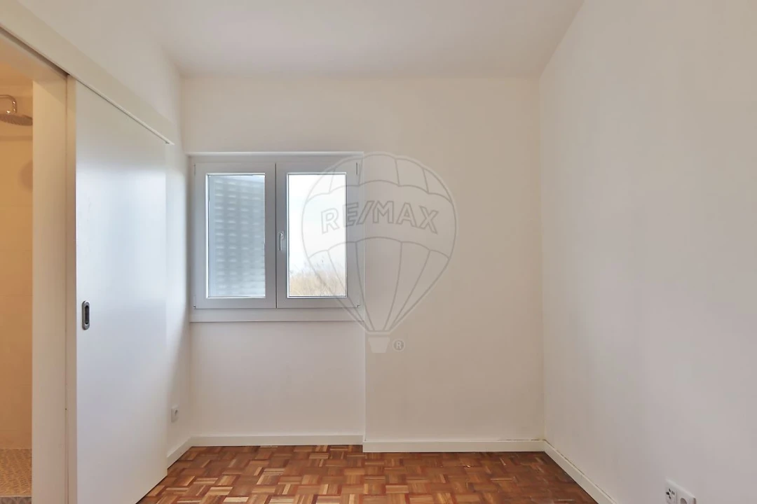 Moradia T4 para Venda em Silveira Foto 26