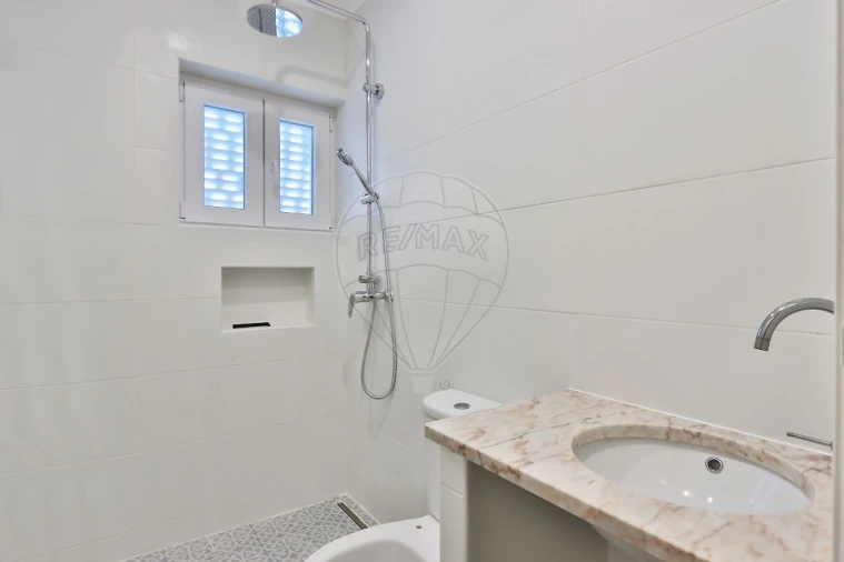 Moradia T4 para Venda em Silveira Foto 28