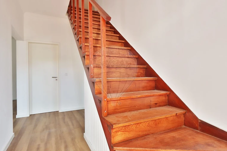 Moradia T4 para Venda em Silveira Foto 18