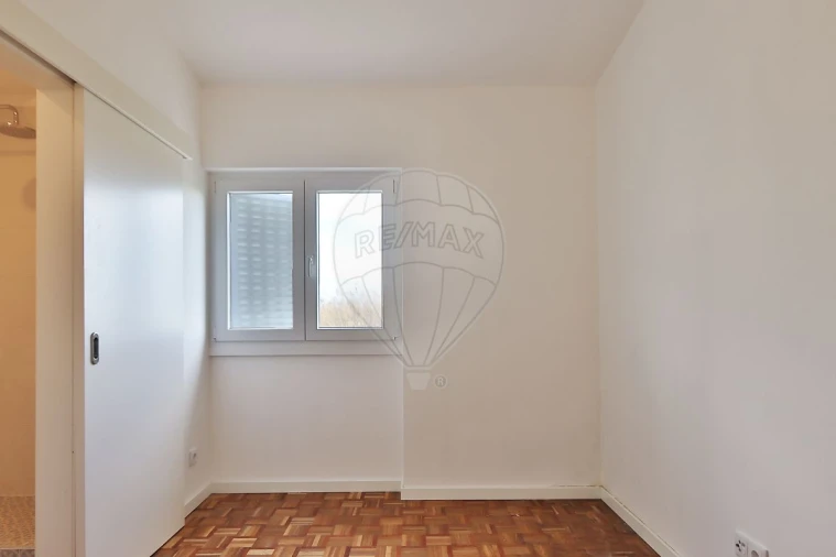 Moradia T4 para Venda em Silveira Foto 26