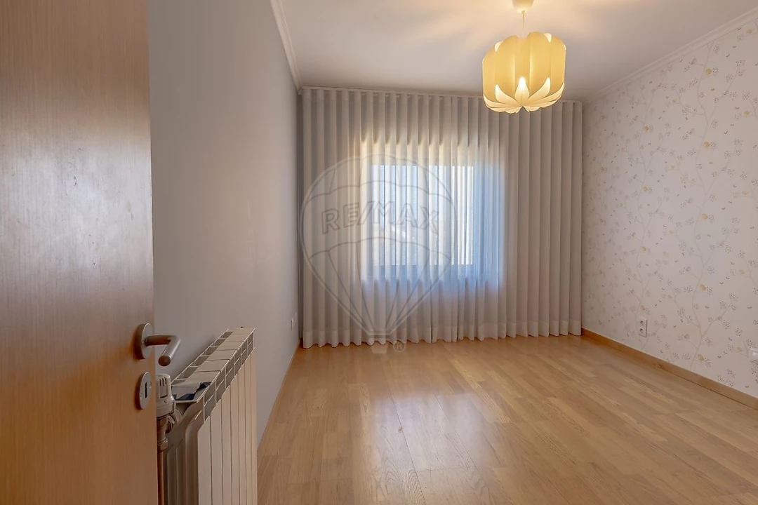 Apartamento T2 para Arrendamento em Mafamude e Vilar do Paraíso Foto 23