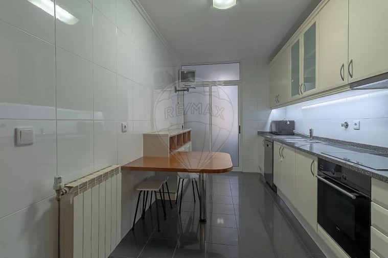 Apartamento T2 para Arrendamento em Mafamude e Vilar do Paraíso Foto 14