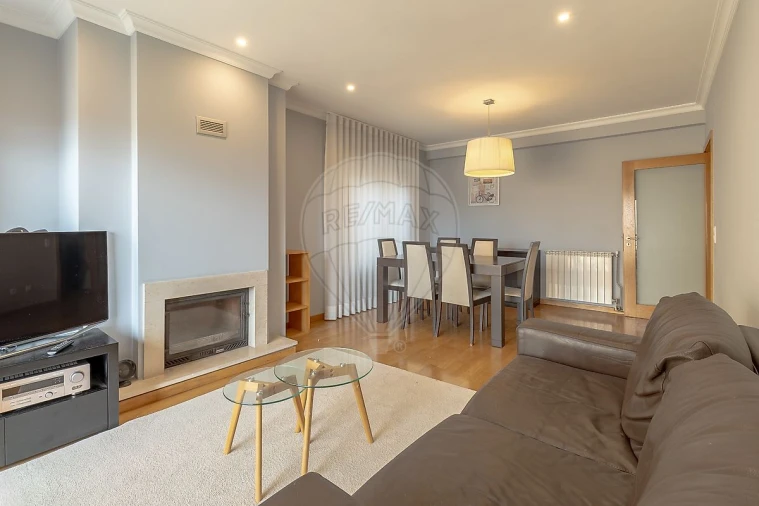 Apartamento T2 para Arrendamento em Mafamude e Vilar do Paraíso Foto 5