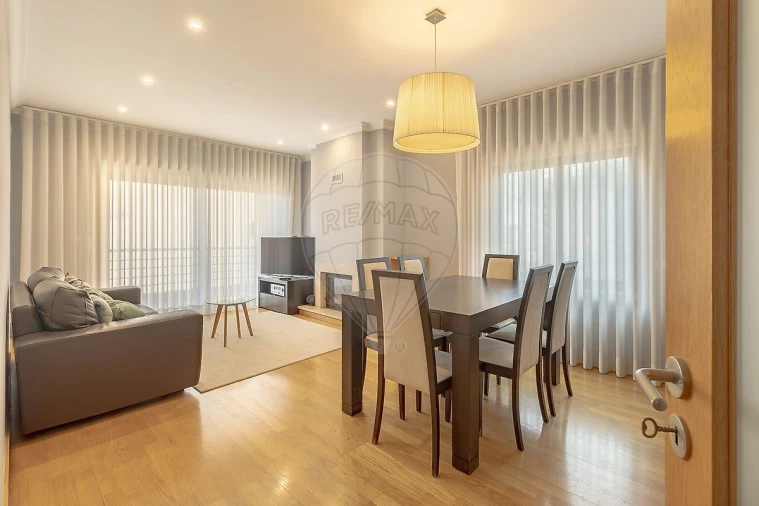 Apartamento T2 para Arrendamento em Mafamude e Vilar do Paraíso Foto 4