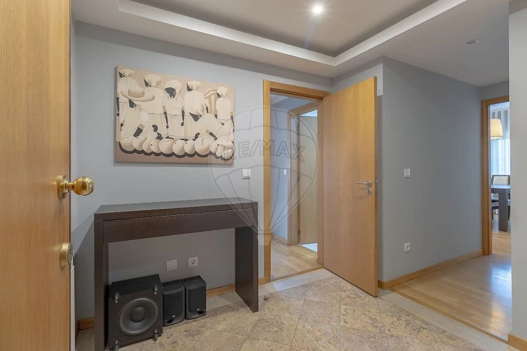 Apartamento T2 para Arrendamento em Mafamude e Vilar do Paraíso Foto 30