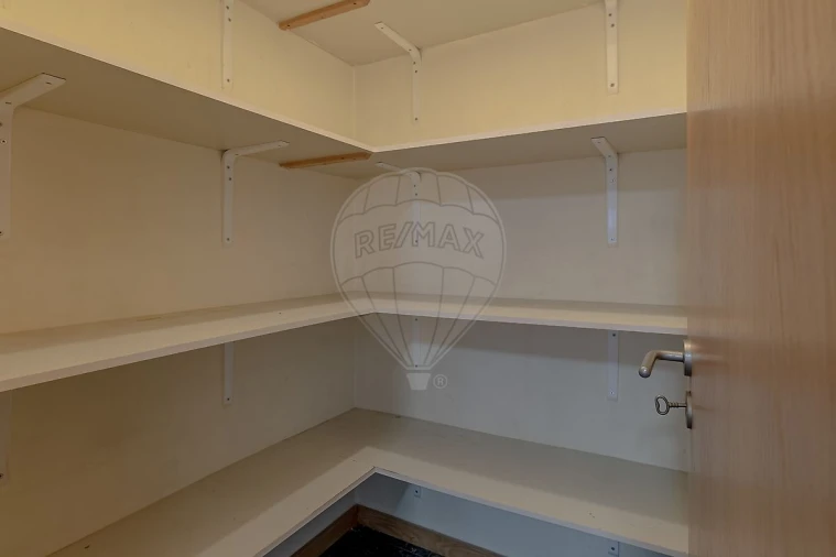 Apartamento T2 para Arrendamento em Mafamude e Vilar do Paraíso Foto 15